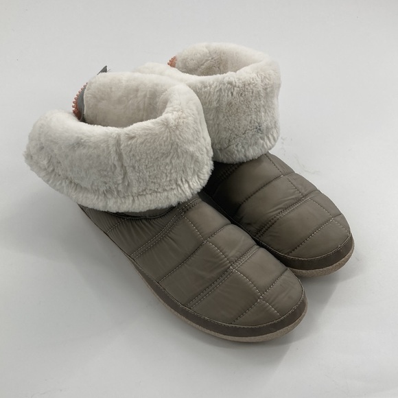 TOMS Women’s Khaki Tan Quilted Boots Faux Fur Lining Size 11 - Picture 2 of 9